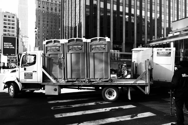 Best Portable bathroom rental  in Lenox, IA